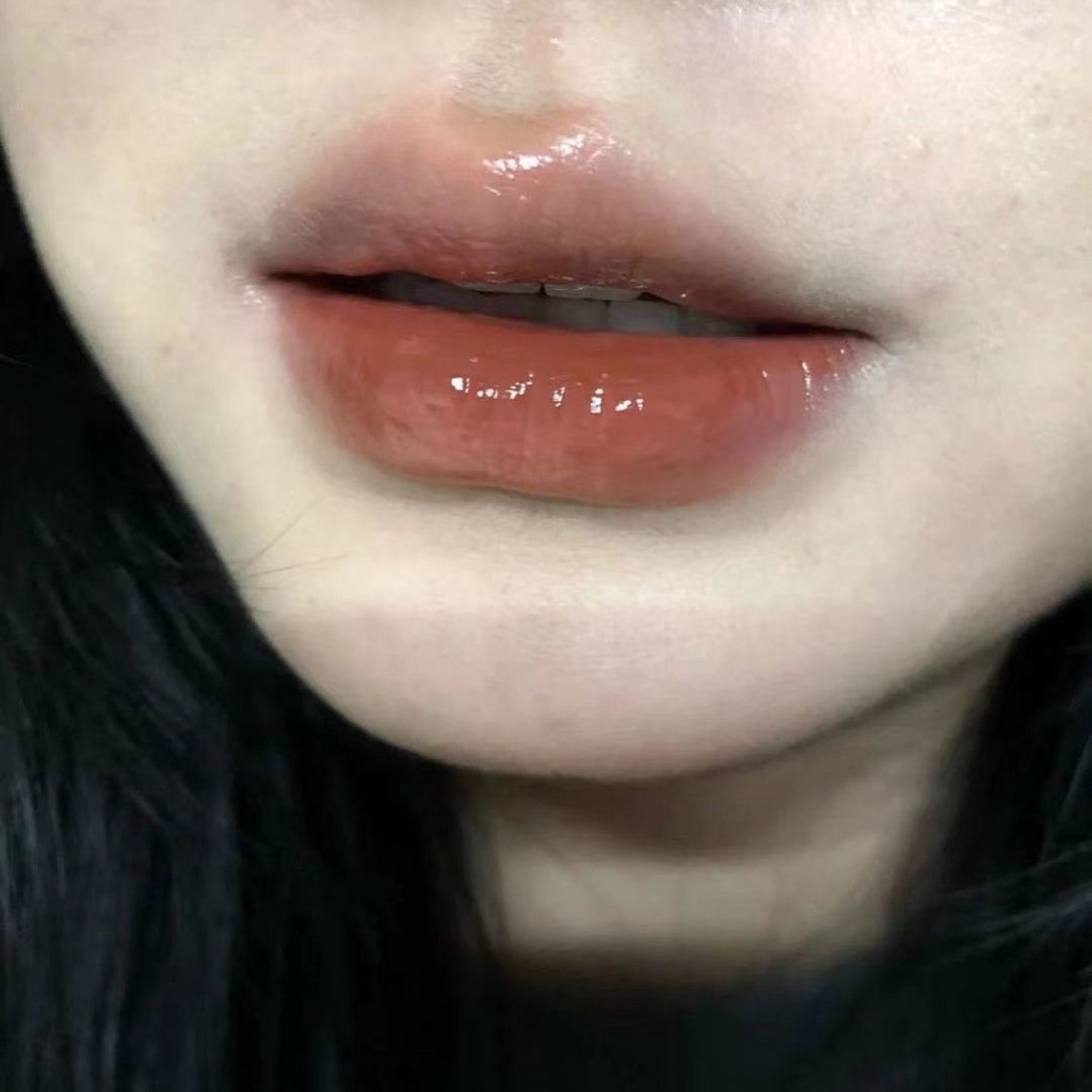 Son Kem Lì CVZ Dưỡng Ẩm Chống Nước Lâu Phai Thiết Kế Vỏ Son Hình Ống Đỏ Độc Đáo