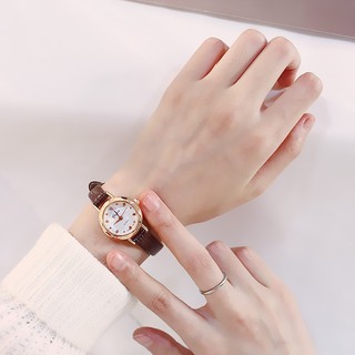 Đồng hồ nữ Yuhao dây da thời trang (Nâu)
