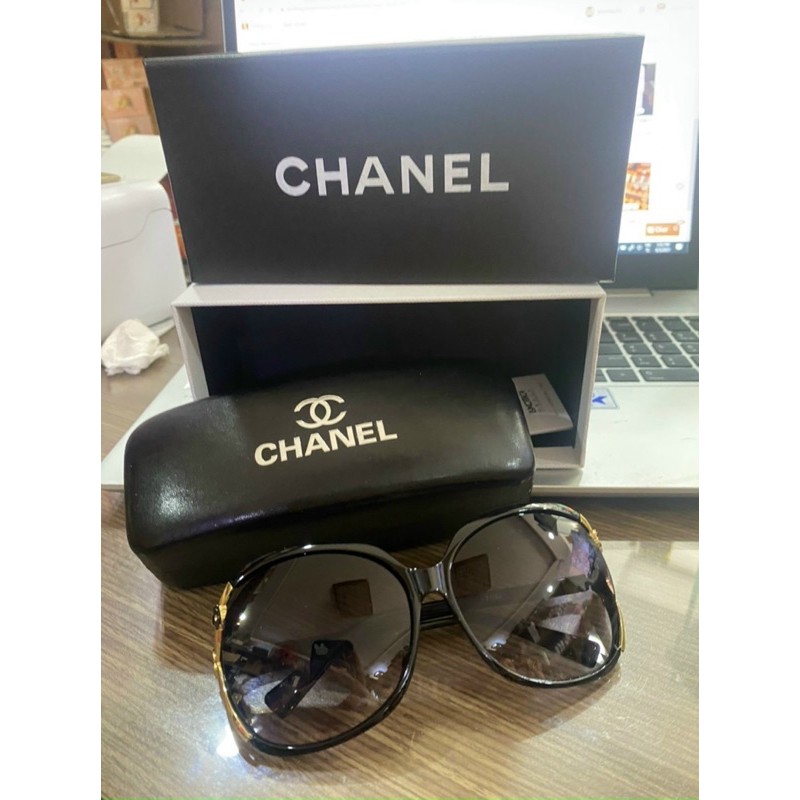 KÍNH CHANEL KÈM 2 HỘP VÀ KHĂN LAU VÀ THẺ | BigBuy360 - bigbuy360.vn