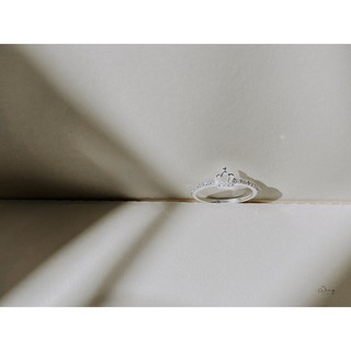 Nhẫn vương miện nhỏ thân viền đá