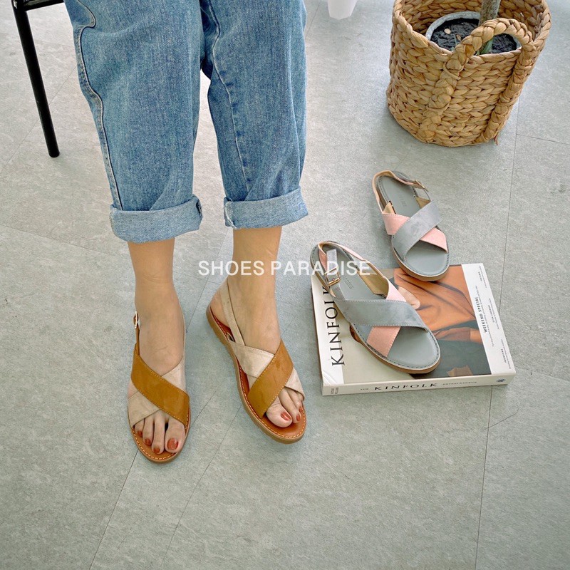 Giày Sandal Nữ Đế Bệt Thời Trang Phối Màu Chéo Shoes Paradise