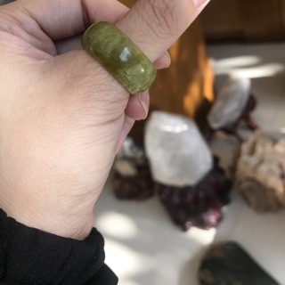 Nhẫn ngọc Serpentine