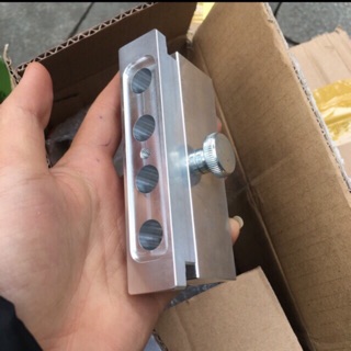 Khuôn son inox 4 lỗ giá rẻ