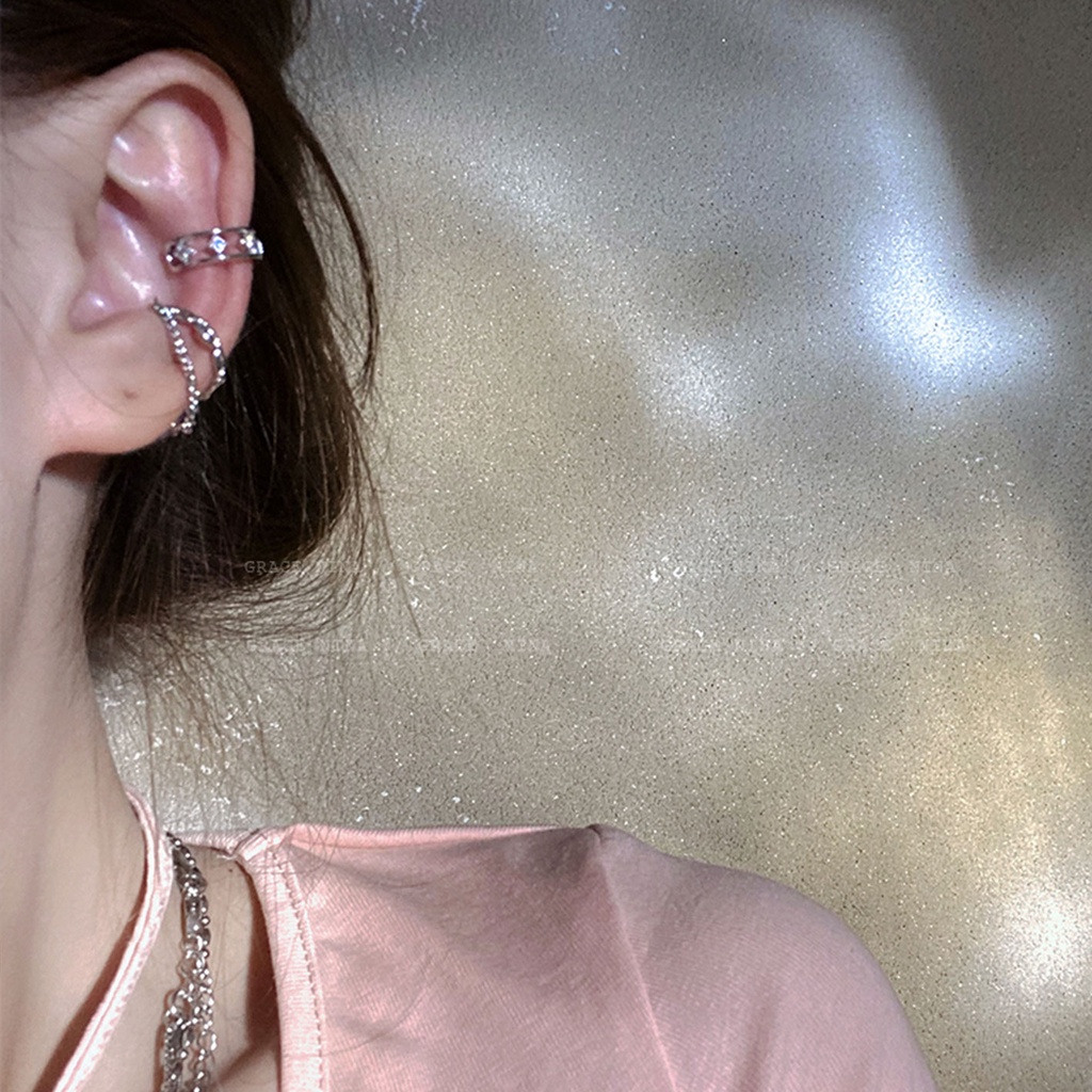 Bộ Hai Khuyên Tai Kẹp Vành Tai Không Đối Xứng Đính Đá Zircon Hình Chữ Thập Ngôi Sao Phối Dây Xích Thời Trang Cá Tính Dành Cho Bạn Nữ