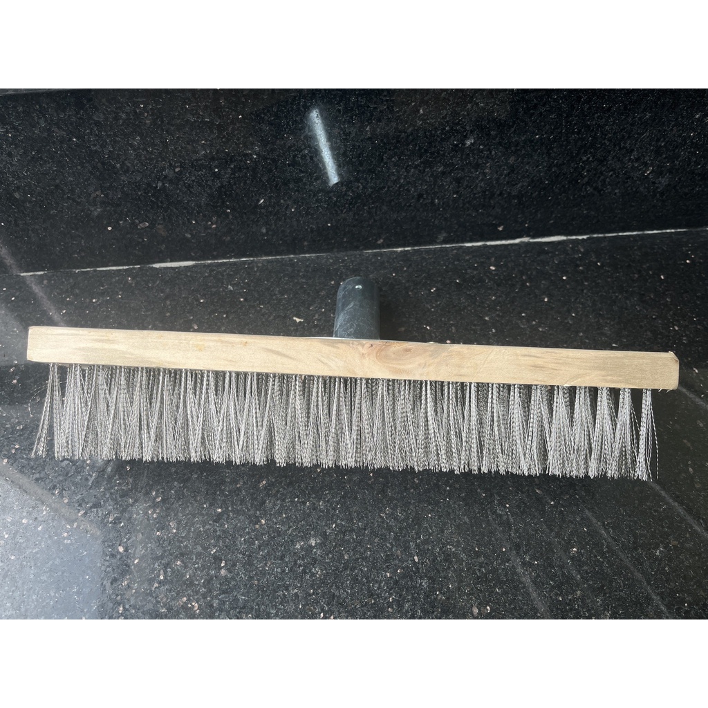 Bàn Chải Sắt Cọ Sàn + Tặng Kèm Cán Chổi Gỗ 1m Tẩy Sạch Rong Rêu Vết Ẩm Mốc Lâu Ngày