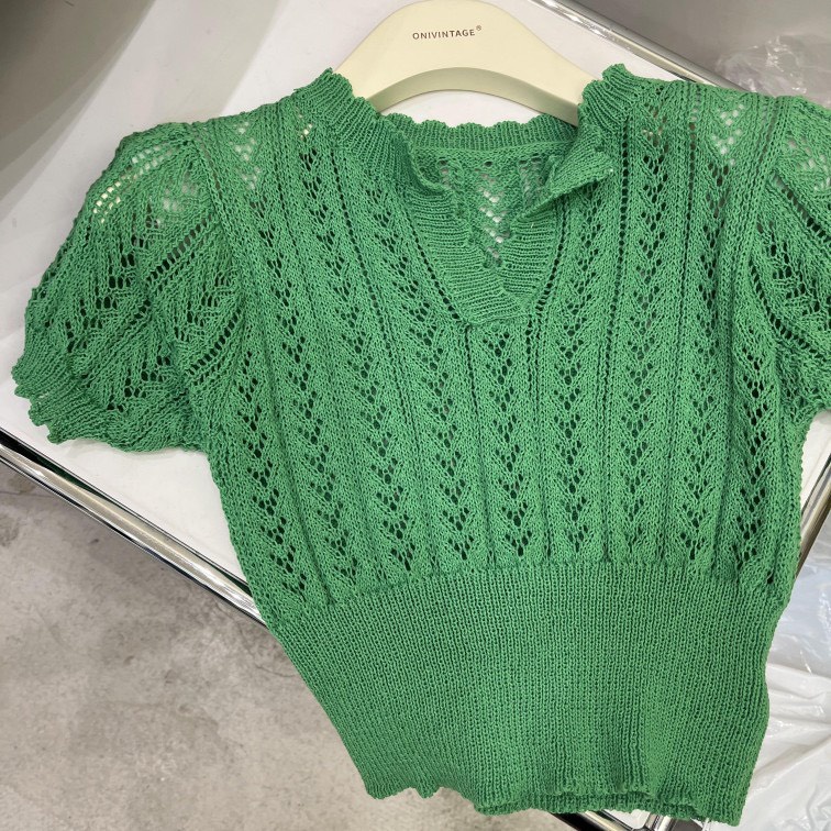 Áo Croptop Len Móc Cổ V LSEOUL A2497 Chất Dày Dặn Thoáng Mát Trẻ Trung Năng Động