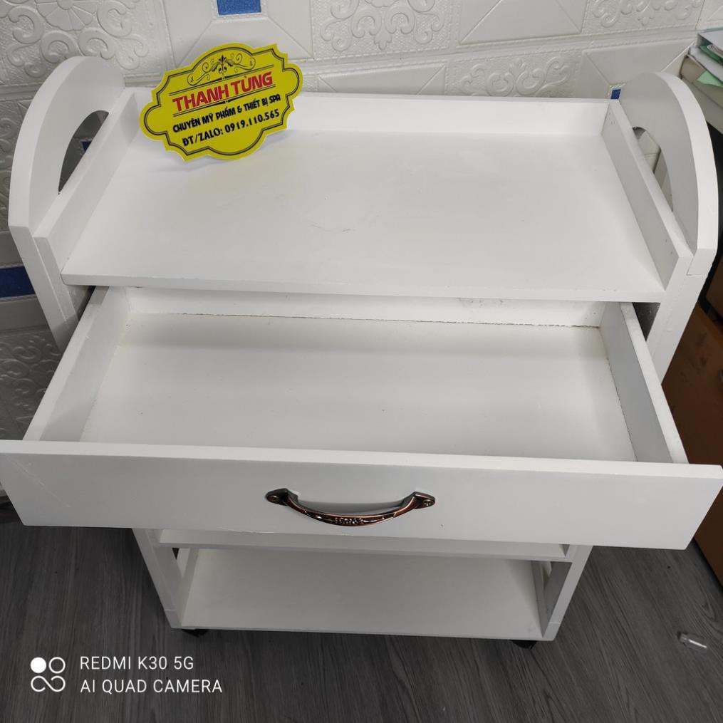Kệ gỗ spa màu trắng chưa bao gồm tô inox
