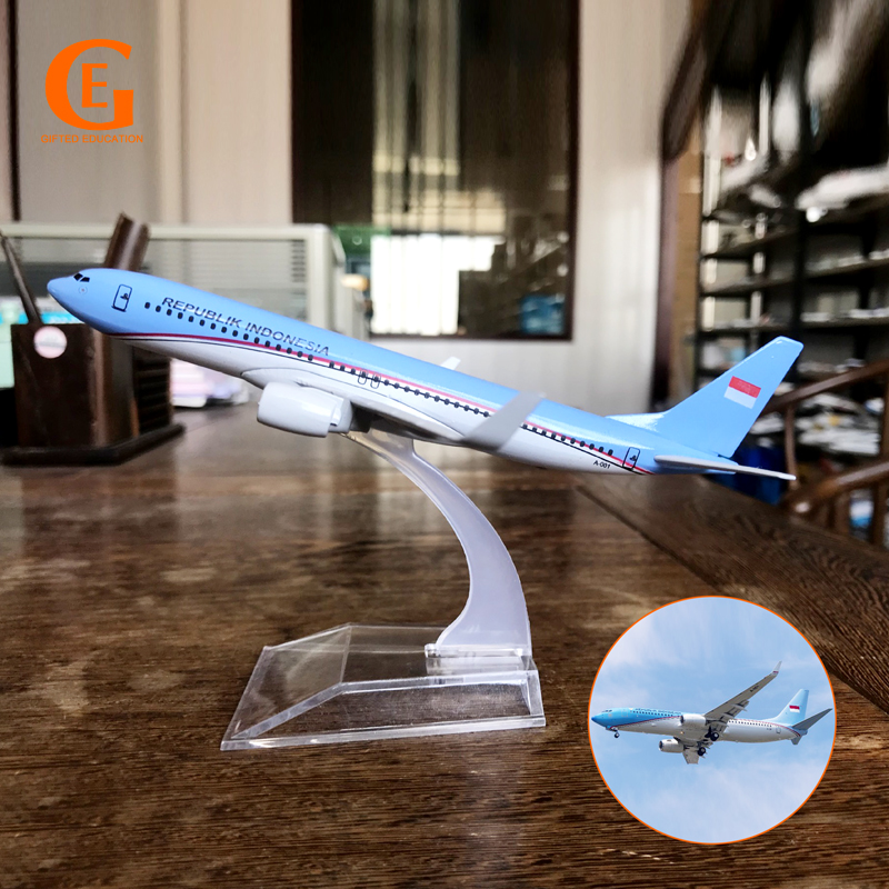 Mô Hình Máy Bay Boeing 737 B737 Bằng Kim Loại