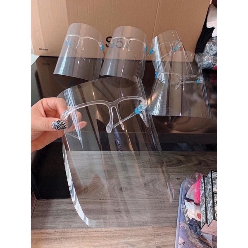 2 Kính bảo hộ chống giọt bắn-an toàn, không gây nhức mắt trong thời gian dài