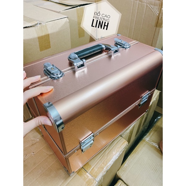 Cốp nhôm nail,mi, phun xăm, makeup 3 tầng 2khuy (Sz 37*22*28) có khay mút , sẵn full 3 màu sll
