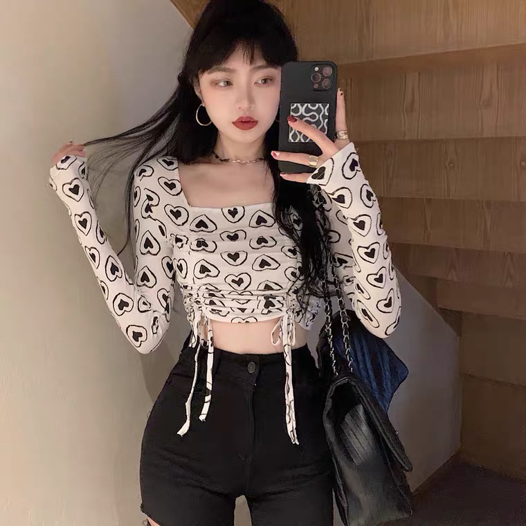 Áo Croptop Tay Dài Dây Rút Họa Tiết Trái Tim LSEOUL A2581