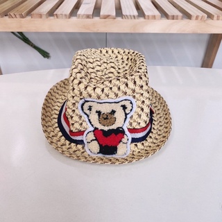 mũ cói bé trai đi biển