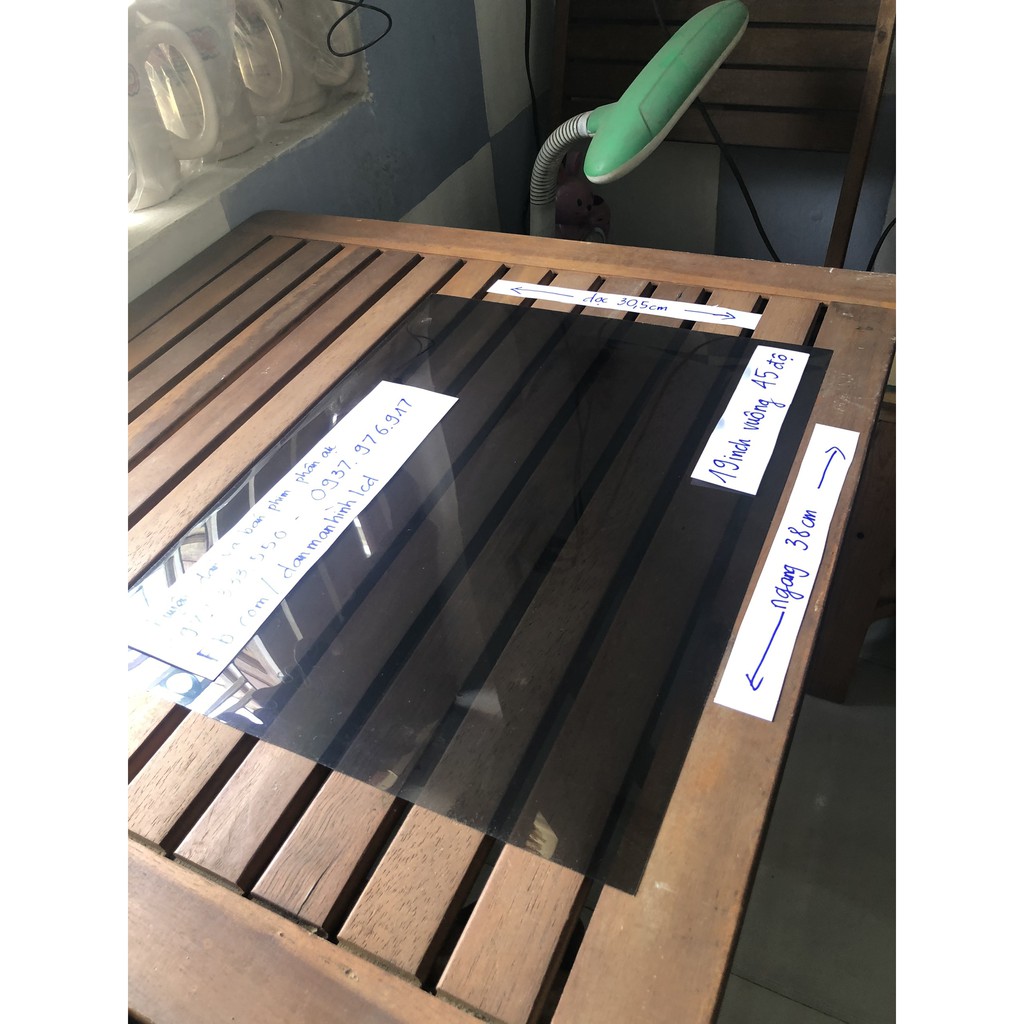 Phim phân cực 17 in 19 in vuông dùng để dán màn hình LCD, tivi, hmi,laptop, điện thoại ,tặng dao,khăn lau,hướng dẫn dán