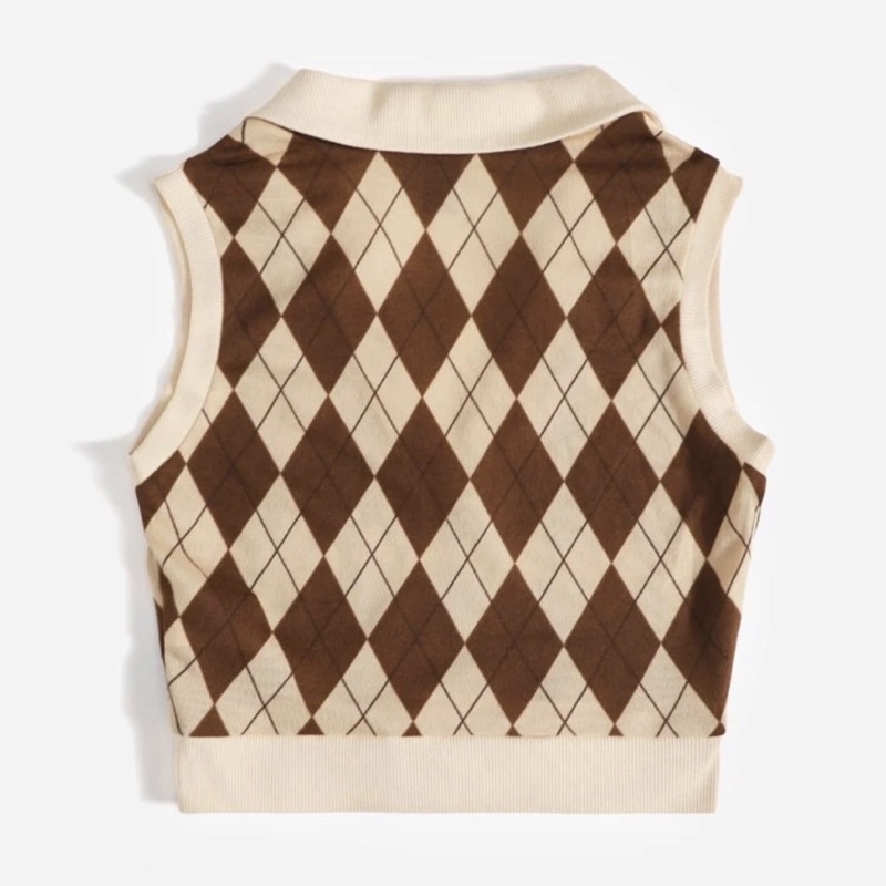 [Mã FAMARAL2 giảm 10K đơn 50K] Áo gile croptop cổ polo hoạ tiết quả trám Aimee closet | BigBuy360 - bigbuy360.vn