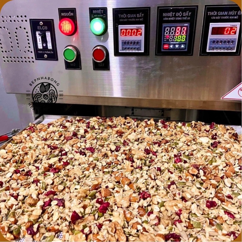 Granola Ngũ Cốc Ăn Kiêng Mix 7 Loại Dinh Dưỡng Không Đường, Ăn Vặt, Giảm Cân, Mẹ Bầu, Mix Hạt, Bếp Nhà Bống, túi 500gr