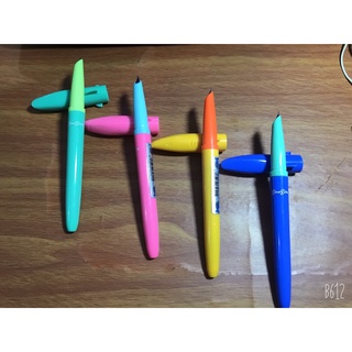 bút máy cá mập Đom Đóm BMD011