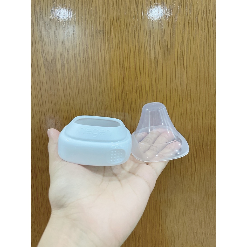 Bộ cổ nắp Hegen màu trắng bao gôm cổ nối Hegen trắng và nắp đậy núm ti Hegen