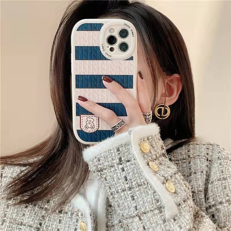 Ốp Điện Thoại Mềm Họa Tiết Kẻ Sọc Và Chú Gấu Dễ Thương Dành Cho Iphone 11 12 XR / Xs 13 Pro Max Mới