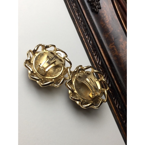 Bông tai kẹp vintage - hình bông hoa khảm đá