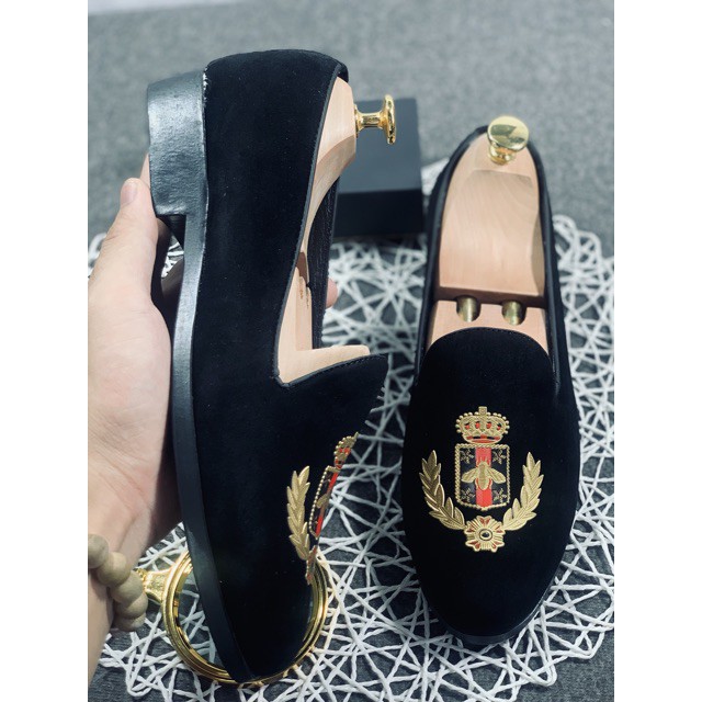 Giày lười nam vải nỉ thêu ong đỏ hoàng gia siêu nét đế 3 phân chất | BigBuy360 - bigbuy360.vn