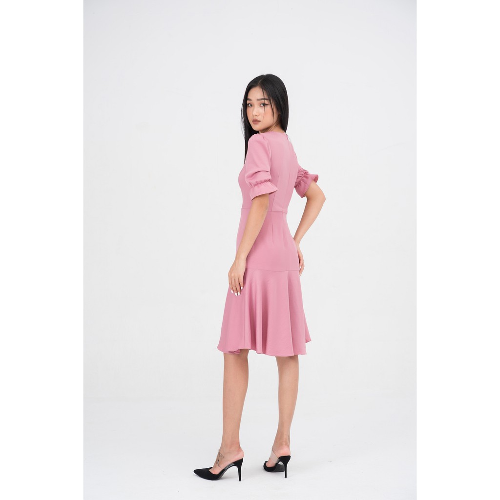 Đầm De Leah xoè tay lỡ chữ A cúc trai thon gọn nhẹ nhàng hiện đại thanh lịch