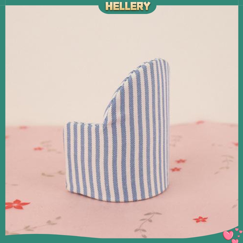 [HELLERY]DOLLS HOUSE MINIATURES 1/12 SCALE SOFA BLUE AND WHITE STRIPED GERAT KID TOY
