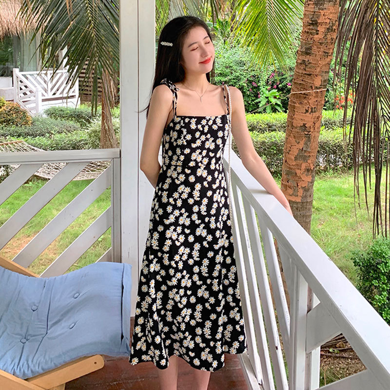 Đầm nữ tiểu thư dáng dài ngắn 2021, Váy hai dây nữ hoa nhí màu đen đi biển sang chảnh thời trang hàn quốc du lịch