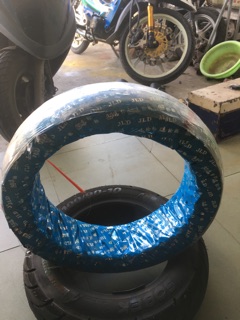 Vỏ lốp xe máy điện 110/70-12
