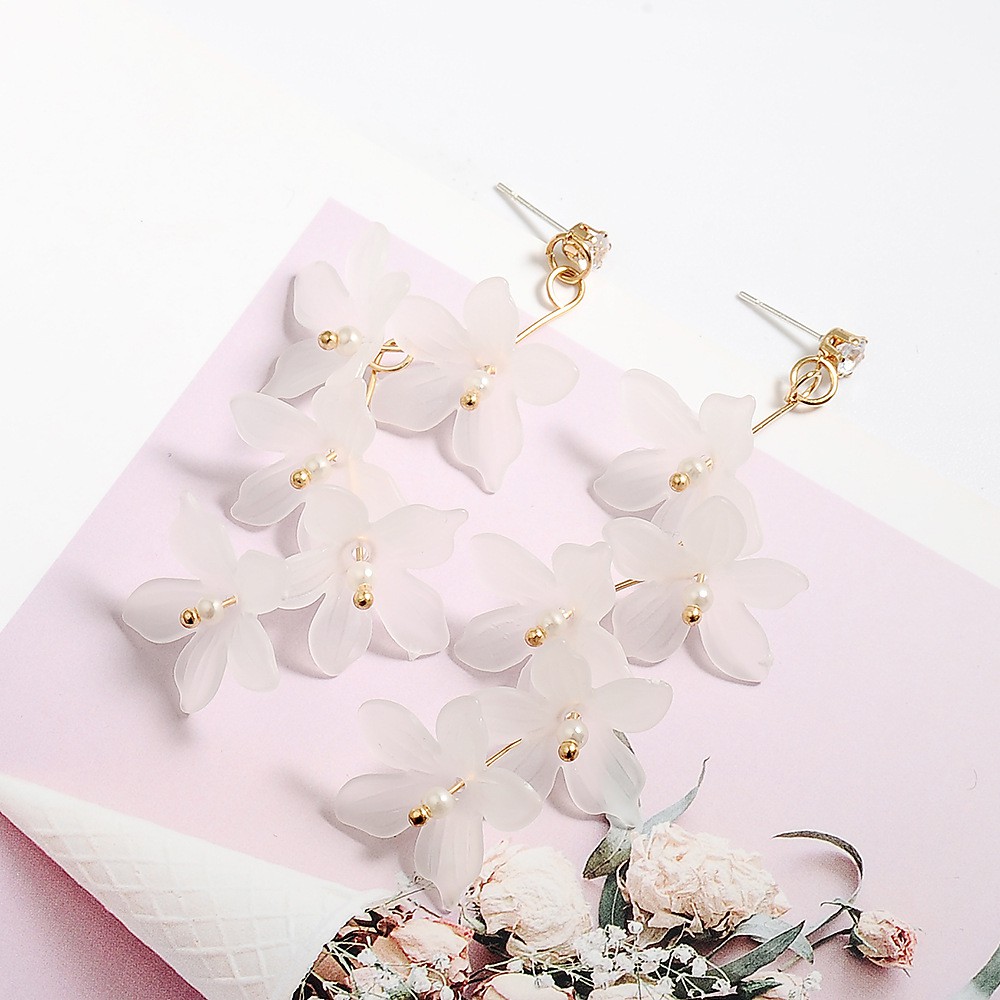 Wild Flower Style Pearl Earrings