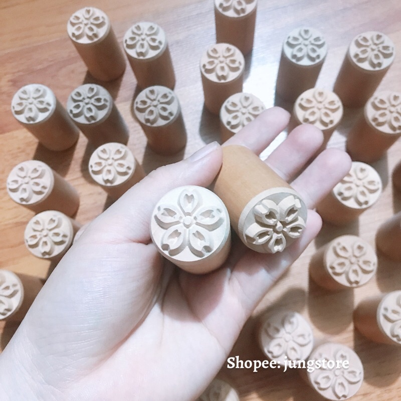 Con dấu mộc đóng bánh bao, bánh pía hình hoa mai M374