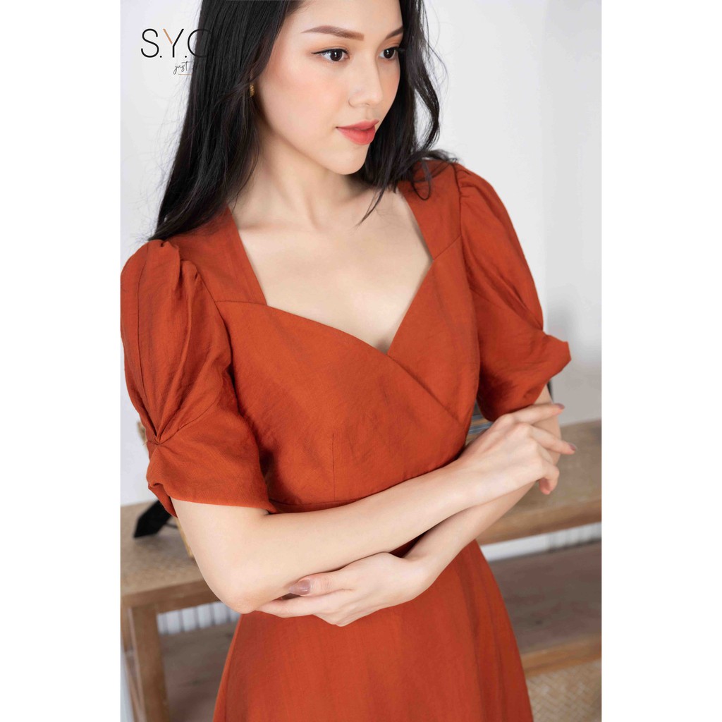 Đầm xòe vạt chéo tay xoắn SYO D4004-21