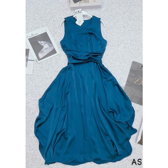 VNU348 - VÁY LỤA XANH XOÈ LI EO SÁT NÁCH | BigBuy360 - bigbuy360.vn