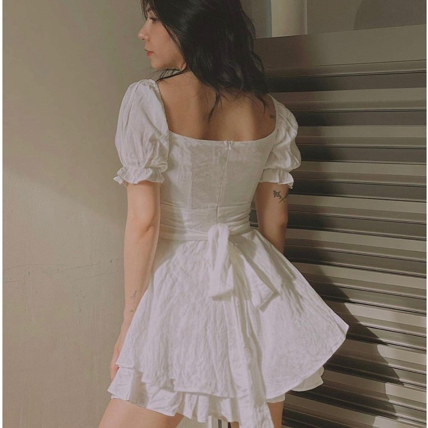 JUMSUIT TRẮNG XẾP LY NGỰC THẮT NƠ LƯNG   Diện em này để dạo phố, du lịch, hẹn hò là quá tuyệt luôn nha các nàng | BigBuy360 - bigbuy360.vn