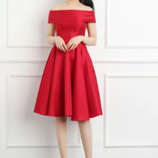 Đầm xoè trễ vai cao cấp