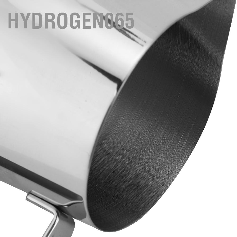 Cốc đánh sữa rót cà phê latte nghệ thuật