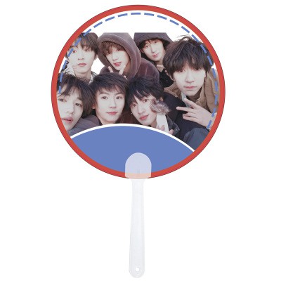 Quạt cầm tay BTS dành cho các fan