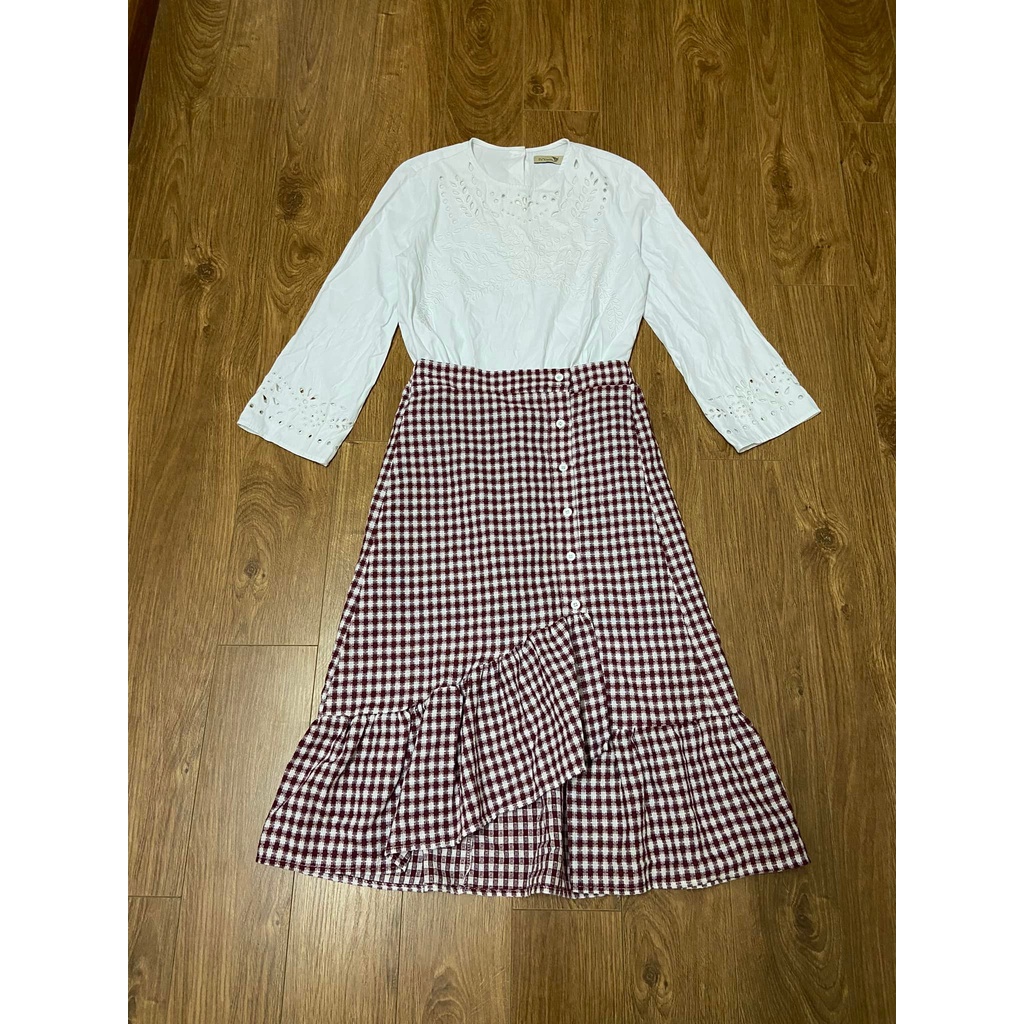 Bộ áo ivy và chân váy size S, M, mới trên 94%