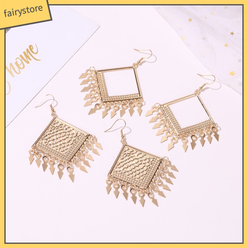 Hoa Tai Dáng Dài Phối Tua Rua Phong Cách Bohomian