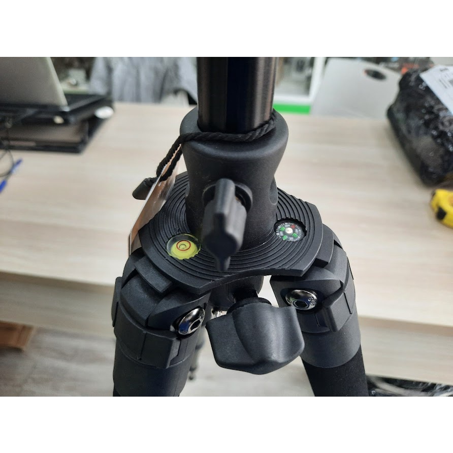 Chân tripod Beike Q108H tặng kèm kẹp điện thoại