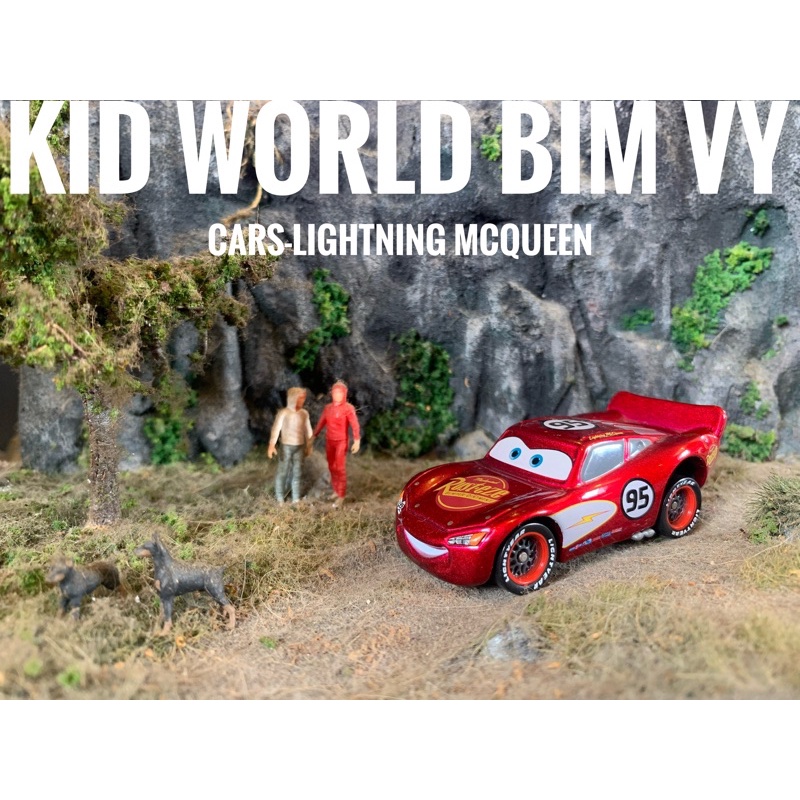 Xe mô hình Tomica Cars Lightning McQueen. MS: 297.