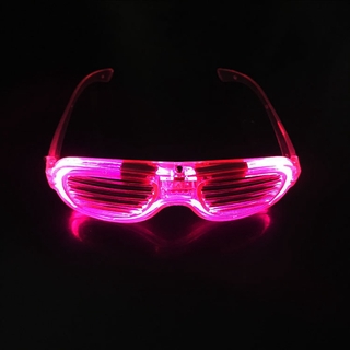 Mắt kính có đèn LED phát sáng thú vị