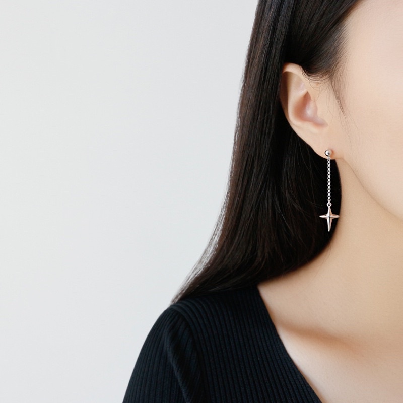 KHUYÊN TAI BẠC CALLA - Thánh giá bất đối xứng l E035