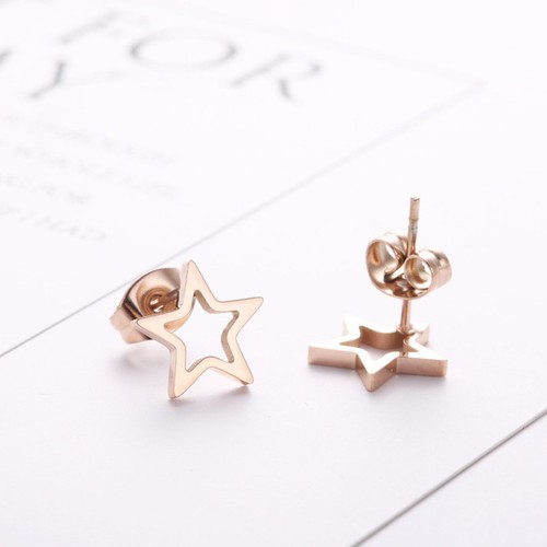 Bông Tai Ngôi Sao Rỗng Titan Ko Đen TT 3373