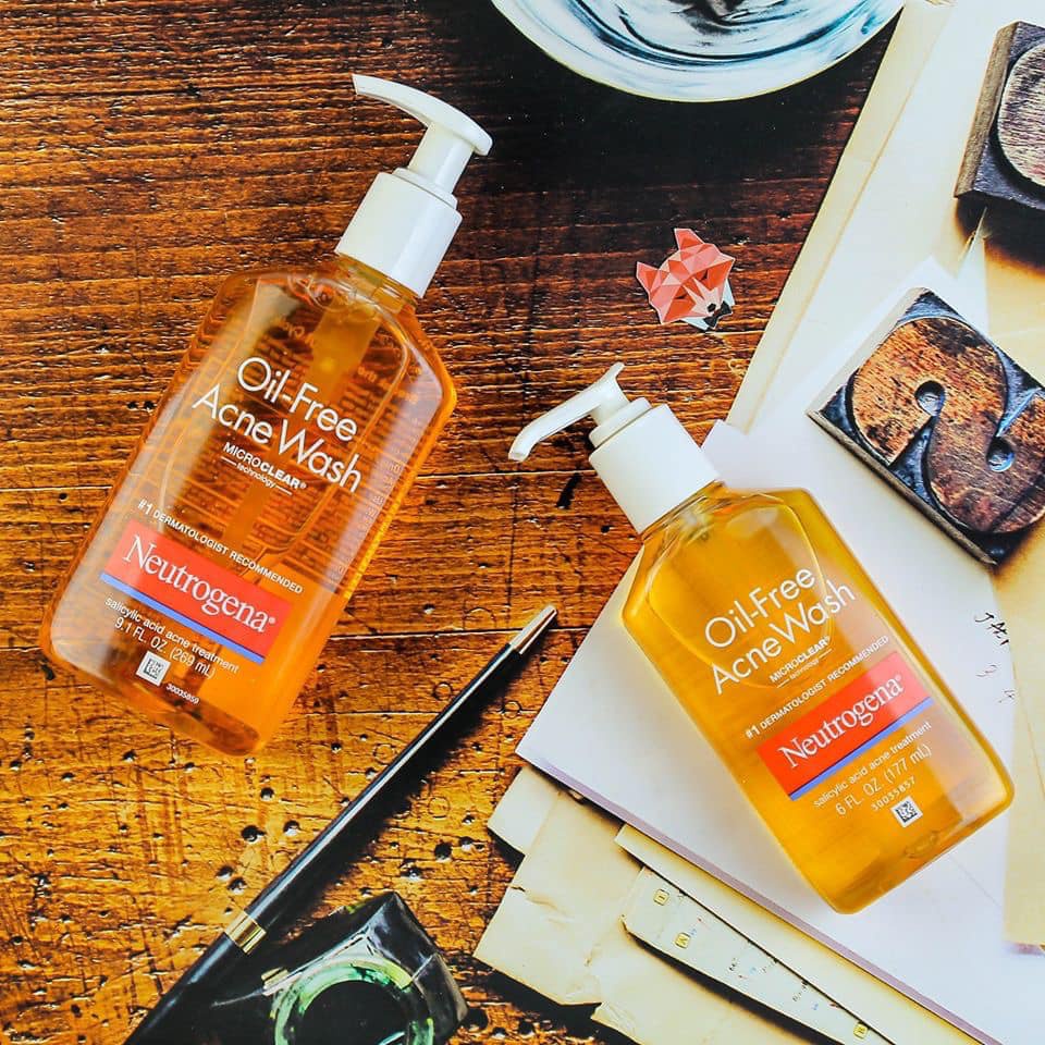 Sữa Rửa Mặt Cho Da Mụn Neutrogena Oil-free Acne Wash 269ml