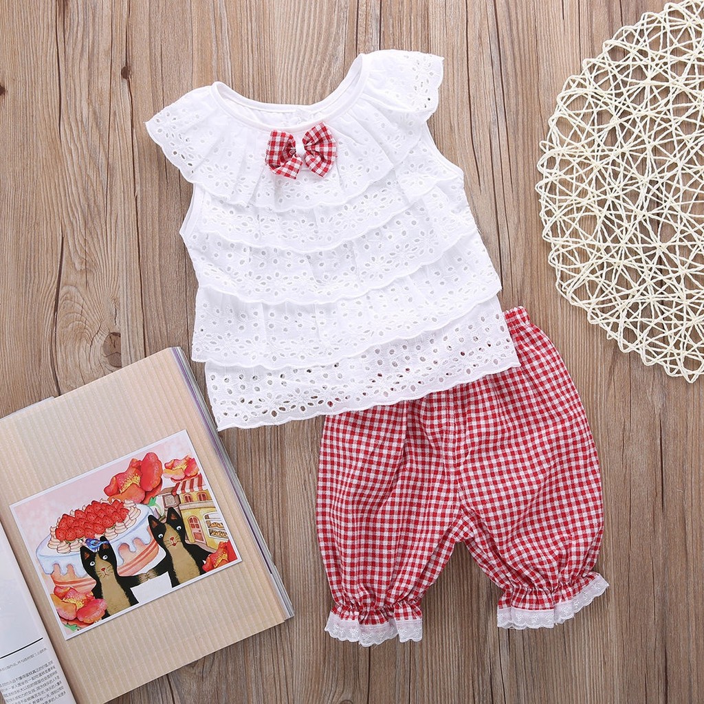 Set áo ren ngắn tay có đính nơ kèm quần họa tiết ca rô dễ thương cho bé gái