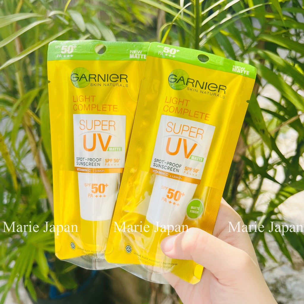 Kem chống nắng kiềm dầu và sáng da Garnier SPF50+ PA+++ Tuýp 15ml