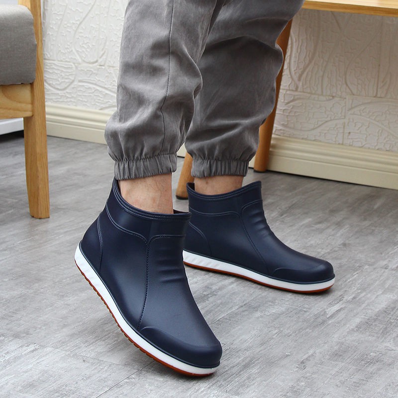 Stylish anti-slip rubber rain boots for men