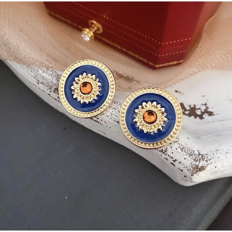 Khuyên tai tròn hoa cúc cổ điển retro - Maben