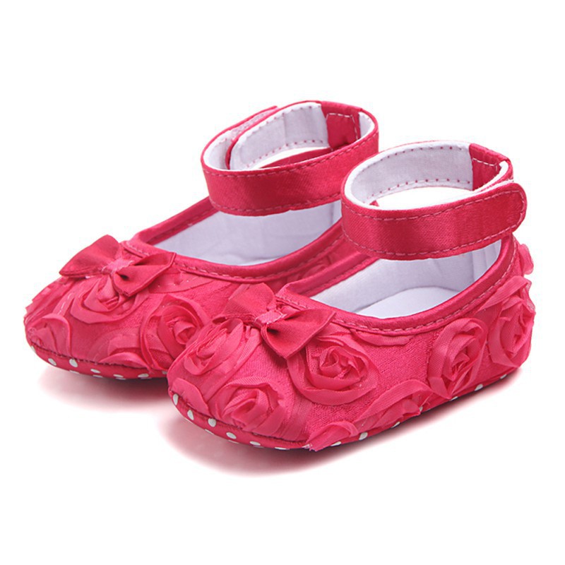 Giày búp bê đính hoa hồng xinh xắn cho bé