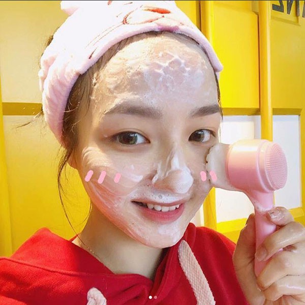 (Hàng Mới Về) Cọ Rửa Mặt 2 Đầu Bằng Silicon Mềm Mịn Massage Làm Sạch Da 88179